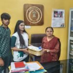 *🎓 *बच्चों ने ली प्रशासनिक अनुभव की पाठशाला,* *रमजान-होली पर दिए सौहार्द के तोहफे*सालेहा पारेख पहले भी दसवीं में जिला टॉपर रह चुकी हैं*